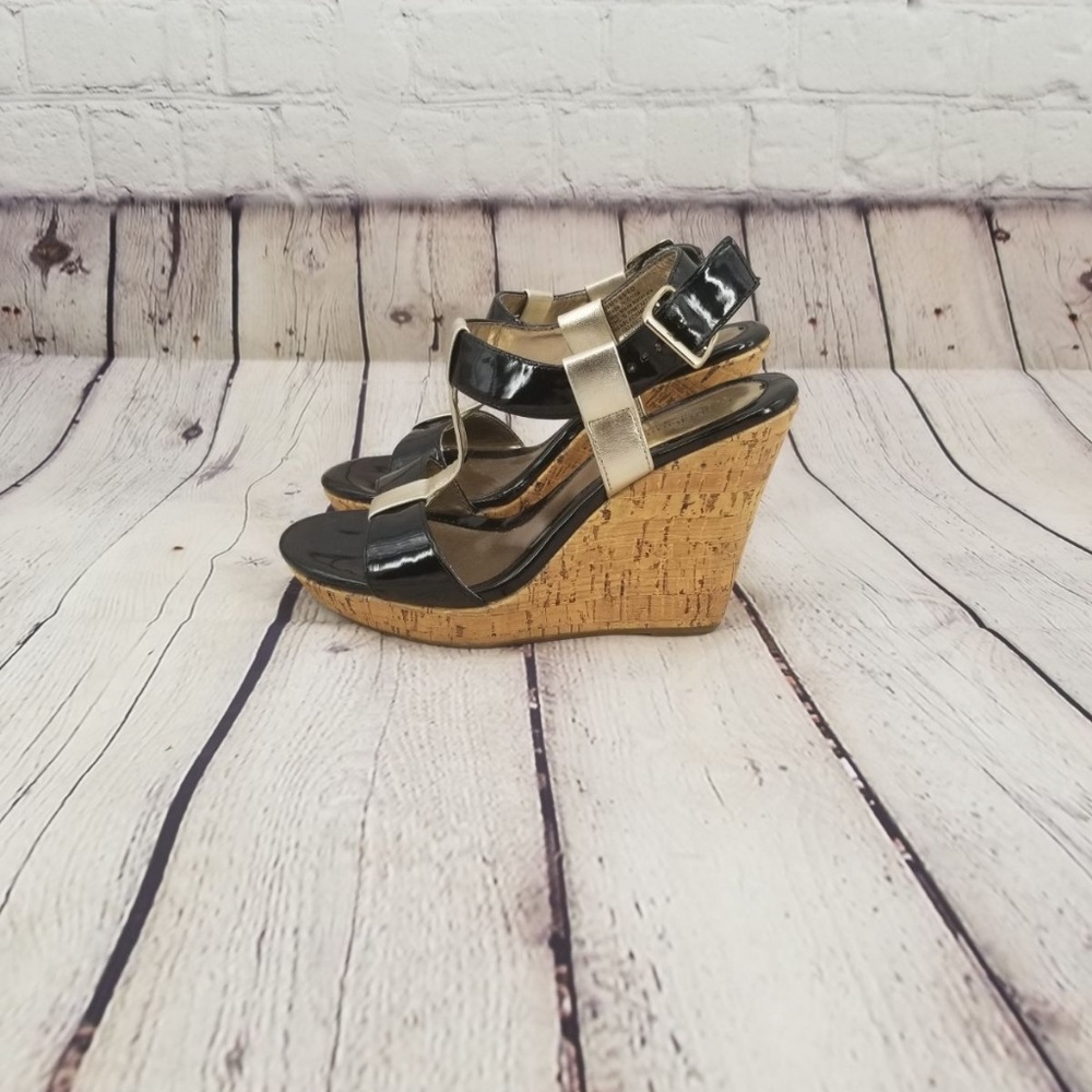 Croft and Barrow Wedges size 6